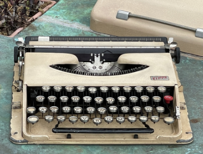1949 Gossen Tippa typewriter